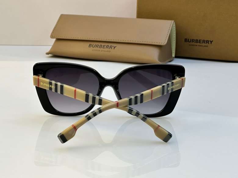 Picture of Burberry Sunglasses _SKUfw52368510fw